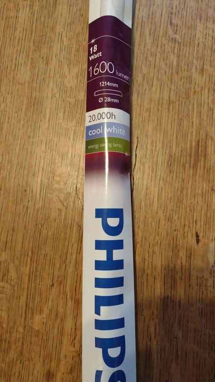 Photo of free Philips LED Tube Lamp (Station Area RG21) #1