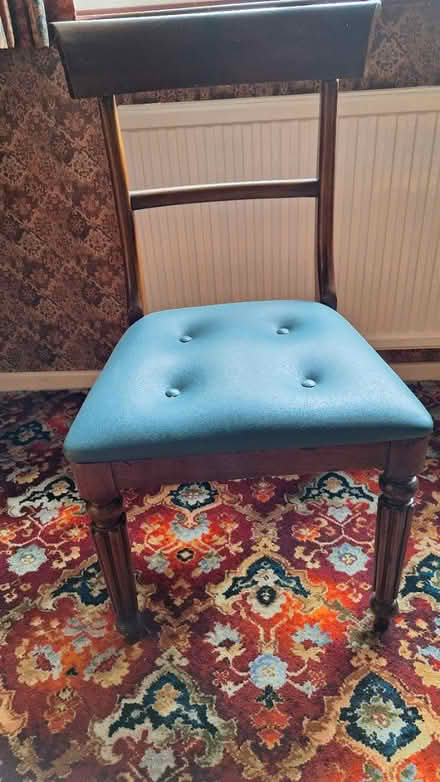 Photo of free Single chair (Ware SG12) #2