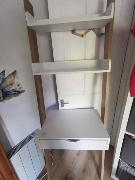 Photo of free Small desk (EN7 Goffs oak) #1