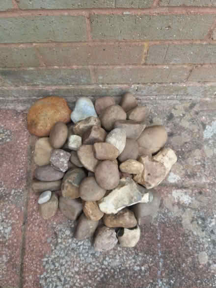 Photo of free Small amount of decorative stones (Malvern Wells WR14) #1