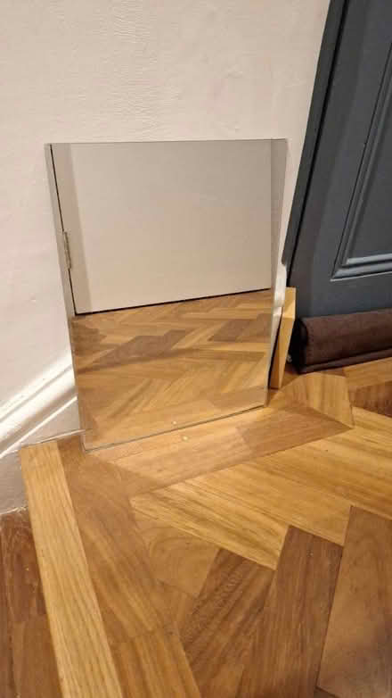 Photo of free mirror glass no frame (Kite Area CB1) #1