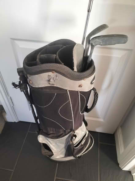 Photo of free Golf clubs and bag (PL25) #1