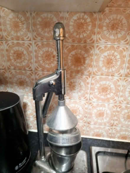 Photo of free Manual juicer (Stoke Newington N16) #2