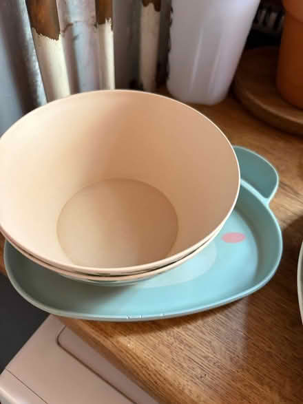 Photo of free Plates and Bowles (Oswestry SY11) #2