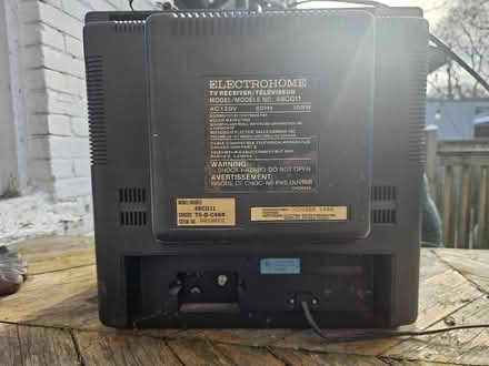 Photo of free Electrohome 20" CRT TV (Greenwood-Coxwell) #3