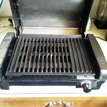 Photo of free Hamilton Beach electric grill (Westboro, 262 Duncairn Ave.) #2