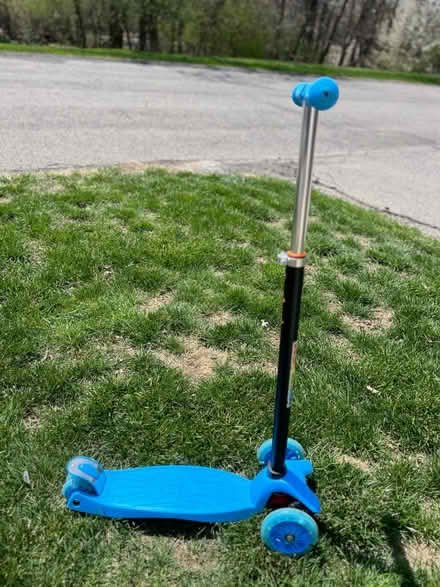 Photo of free Child’s scooter (Wexford, PA) #1