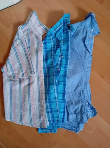 Photo of free Men's used clothes medium (Hayes BR2) #4