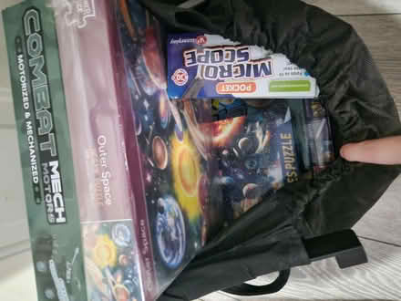 Photo of free Bag of puzzles and construction kit (AL7) #1