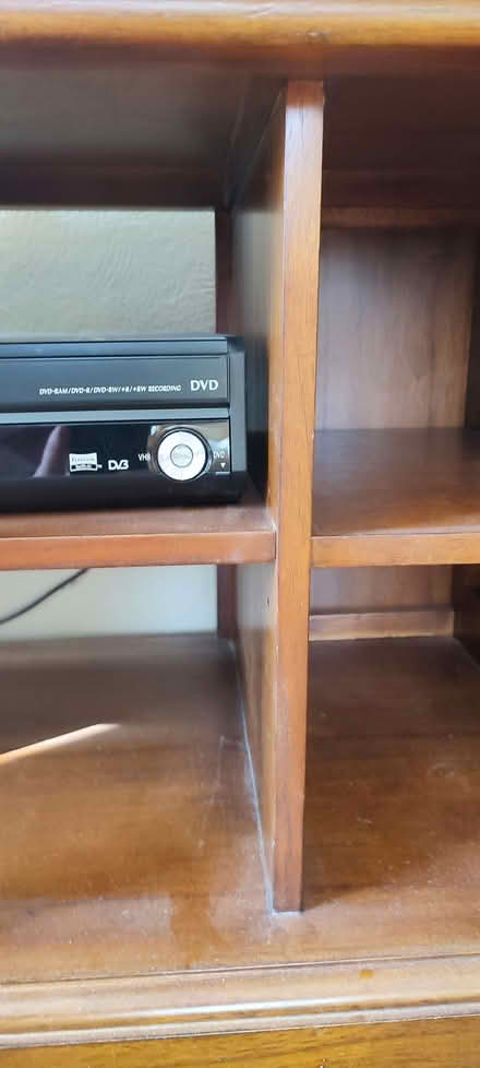 Photo of free Dark wood (oak?) side board / TV cabinet (Sigglesthorne HU11) #3