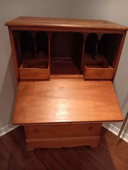 Photo of free 2 matching pieces wood furniture (Imperial and Willow area) #2