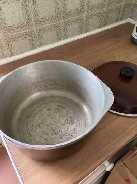 Photo of free Large aluminium cooking pot (Norham Manor OX2) #2