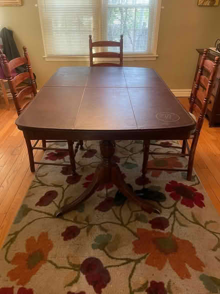 Photo of free Dining room table (phillipsburg, nj) #2