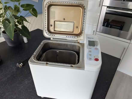Photo of free Panasonic SD-252 Breadmaker (Kempshott RG22) #2