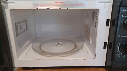 Photo of free Microwave oven - old but functional (Stockbridge, Edinburgh EH3) #2