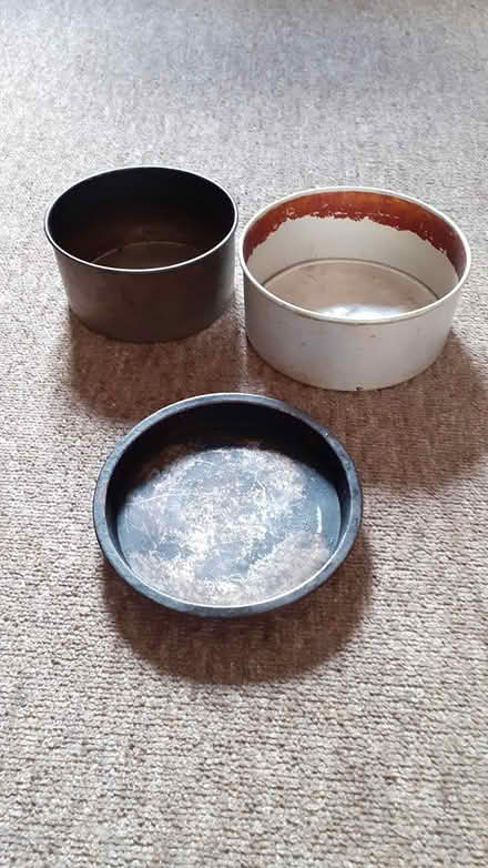 Photo of free Various kitchen ware (Cb24 9nt) #3