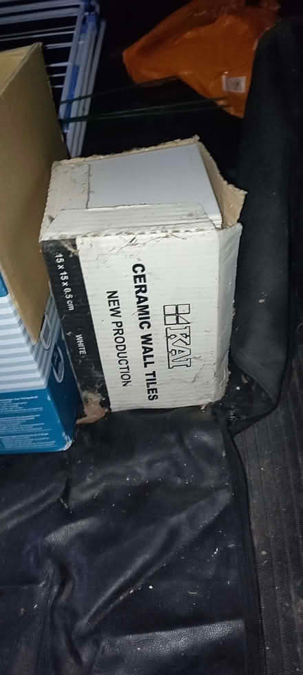 Photo of free New, unused tiles, full box. White 15cm x 15cm x 0.5 cm (Sigglesthorne HU11) #1