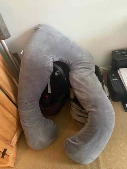 Photo of free Maternity / Pregnancy pillow (Isleworth, TW7) #2