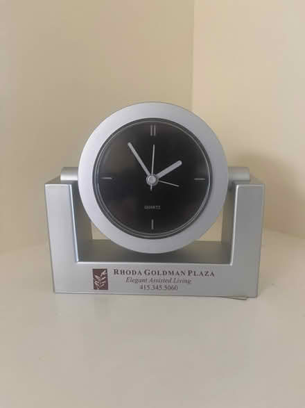 Photo of free Battery operated clock (Berkeley, near Claremont Hotel) #1
