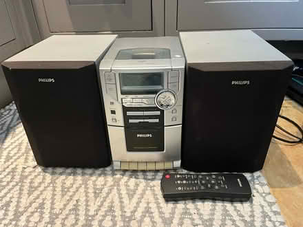 Photo of free Hi-fi (Horsley) #1