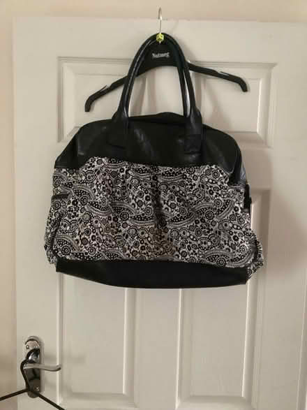 Photo of free Bag (Borehamwood WD6) #1