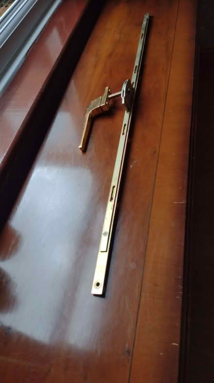 Photo of free Window Fitting (Station Area RG21) #1