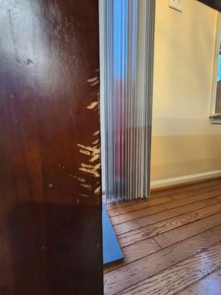 Photo of free Dining/kitchen table (Frazer, East Whiteland) #3