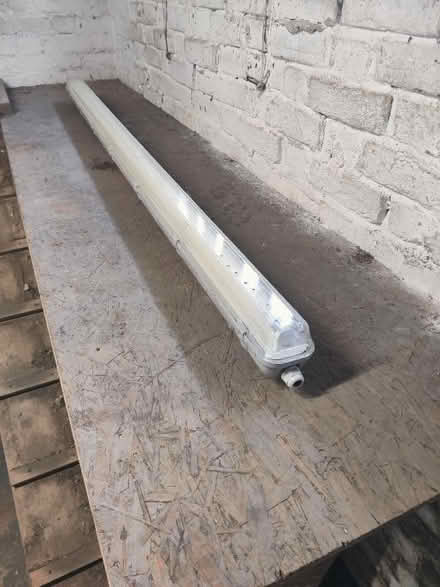 Photo of free 6 ft fluorescent light including bulb. (West Farleigh ME15) #1