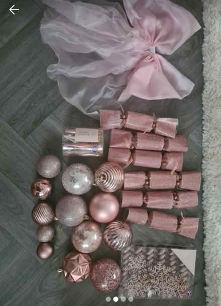Photo of free Assorted Christmas Tree Decorations (DA1) #1