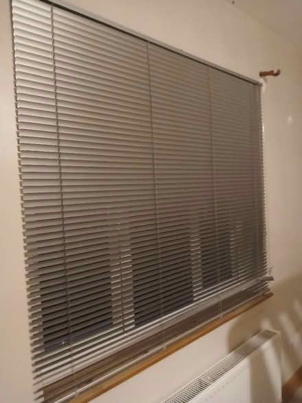 Photo of free Venetian blind (Stroud GL5) #1