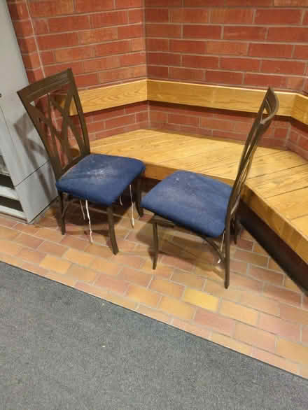 Photo of free 170 booth @ Albert w side ("curb") (170 Booth St Ottawa Ontario) #1