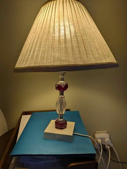 Photo of free Old lamp (Old Barrhaven) #3