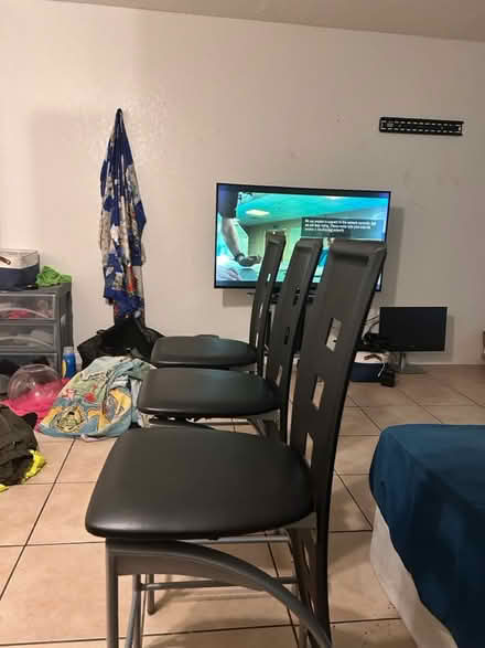 Photo of free Dinning set (Miami) #1