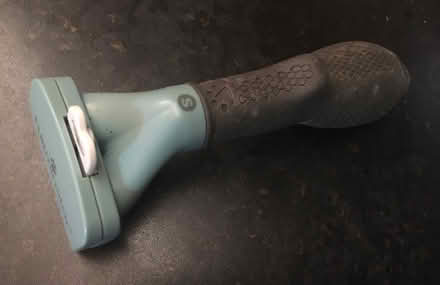 Photo of free DeShedding tool for cats (Starbeck HG1) #3