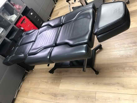 Photo of free TatSoul Tattoo Client Chair (OX2, Jericho) #1