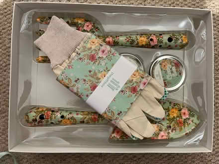 Photo of free 'The Gift Box' gardening gift set (Hopeman IV30) #2