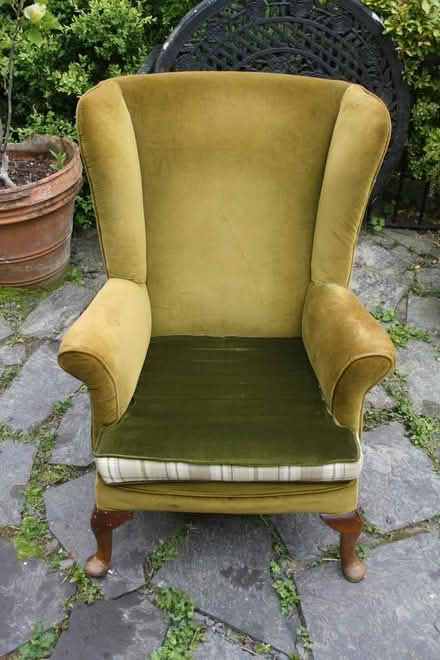Photo of Wing back chair (Sweeny Mountain SY10) #1