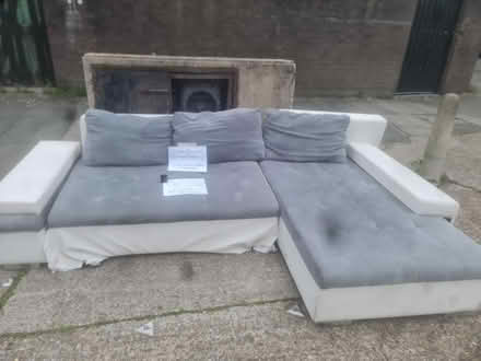Photo of free Sofa bed wi. storage under leftside (SW8) #2