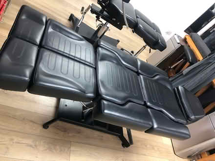 Photo of free TatSoul Tattoo Client Chair (OX2, Jericho) #2