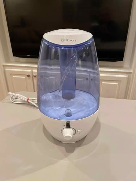 Photo of free Used ultrasonic humidifier (Hyde Park) #1
