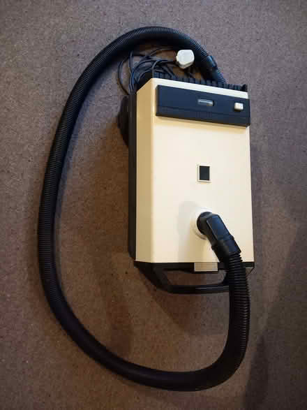 Photo of free Small vacuum cleaner (Tupsley HR1) #1