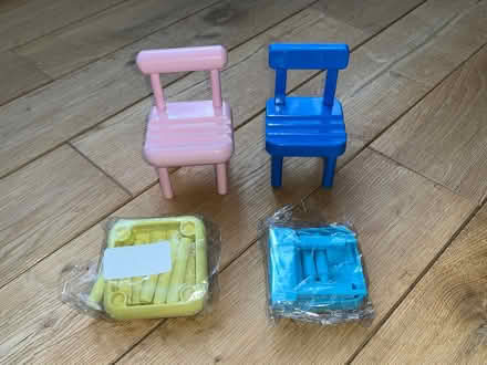 Photo of free 4 x sturdy mobile phone stands or toy chairs (New Eltham SE9) #1