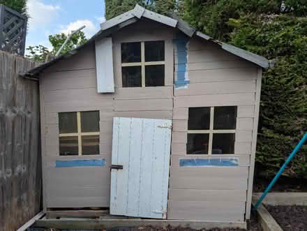 Photo of free 2 storey playhouse (PO16) #1