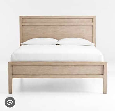 Photo of Queen bedset (North York) #1