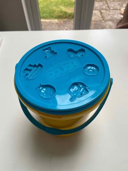 Photo of free Sealable plastic tub, 2 litres approx. Ex-play dough storage (Amersham Common HP7) #1