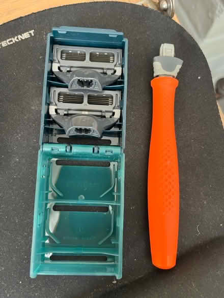 Photo of free Harry’s Razor plus 2 blades (Kingsley, GU35) #1