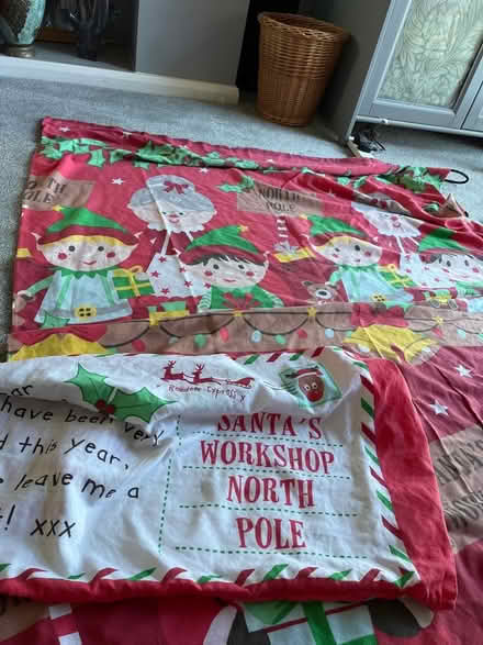 Photo of free Christmas single duvet set (Hampden Park BN22) #1