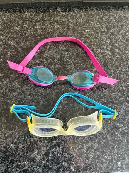 Photo of free Boys swimming trunks and goggles (Weybridge) #3