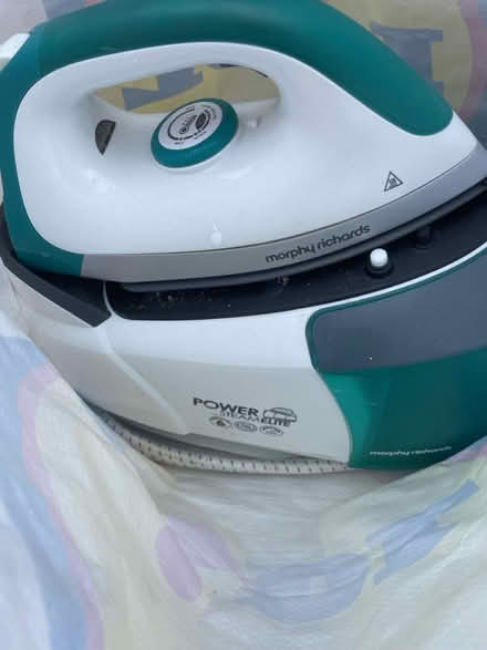 Photo of free steam iron (LU2) #1