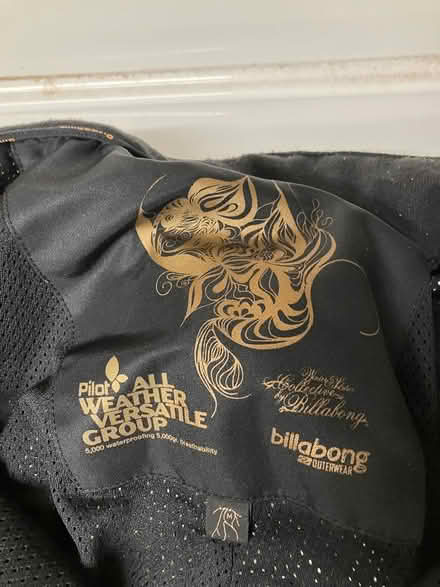 Photo of free Women’s snowboarding/ski pants (Arlington/West Medford line) #2